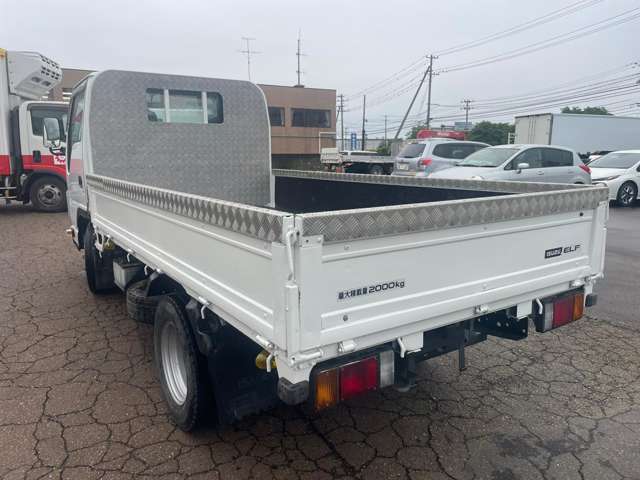 Isuzu Elf 9