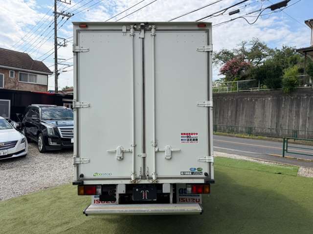 Isuzu Elf 6
