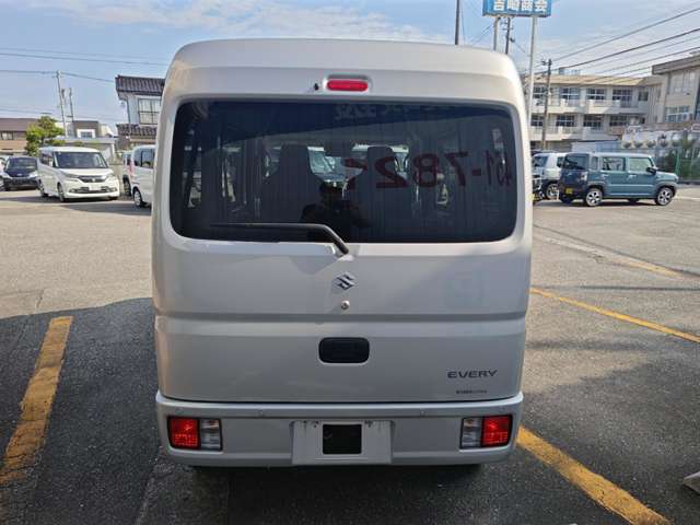 Suzuki Every 8