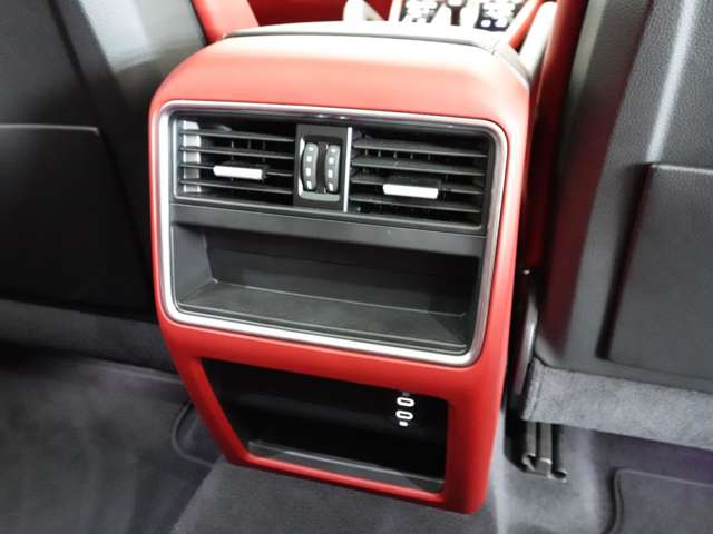 Porsche Cayenne Coupe 12