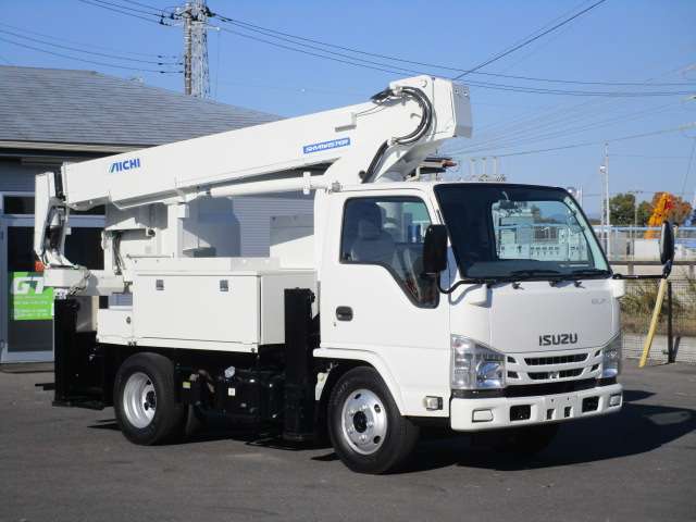 Isuzu Elf 2