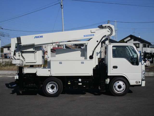 Isuzu Elf 5
