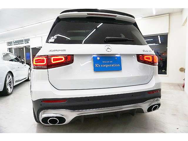 Mercedes-Benz GLB 11