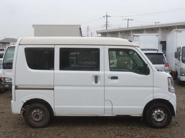 Nissan NV100 Clipper 4