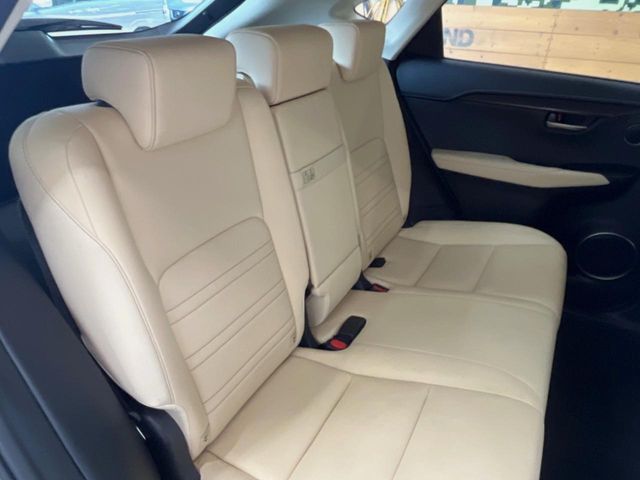 Lexus NX 9