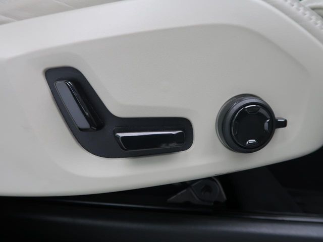 Volvo XC90 11