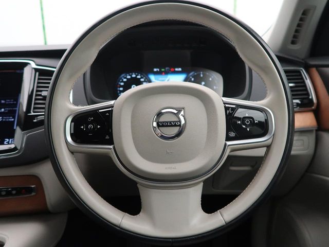 Volvo XC90 10