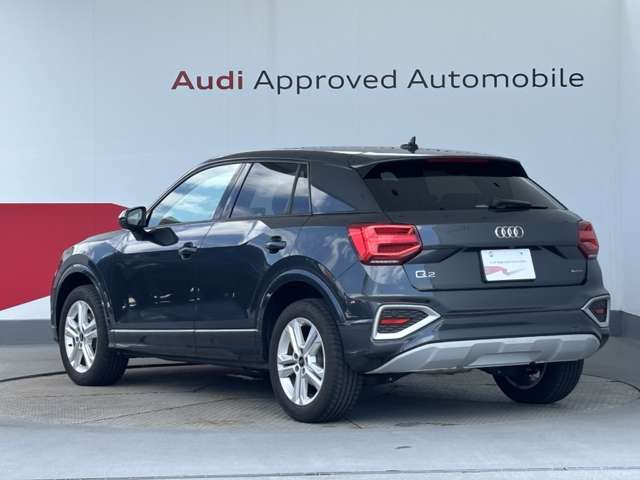Audi Q2 8