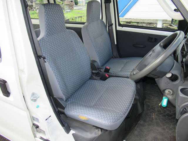 Daihatsu Hijet Cargo 11
