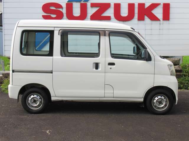 Daihatsu Hijet Cargo 8