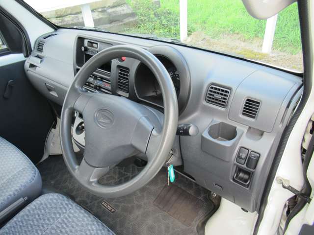 Daihatsu Hijet Cargo 10
