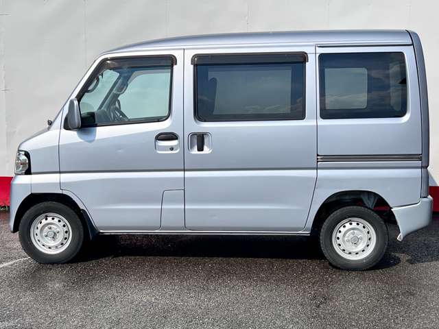 Nissan NV100 Clipper 11