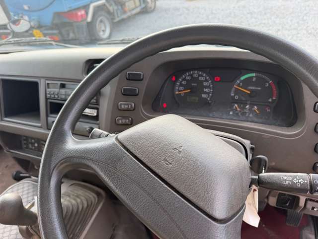 Mitsubishi Fuso Rosa 11