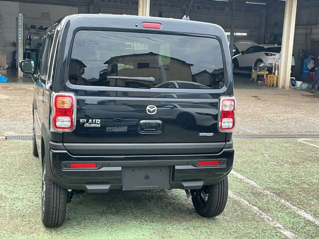 Mazda Flair Crossover 4