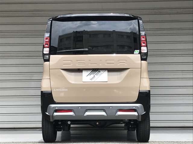 Mitsubishi Delica Mini 9