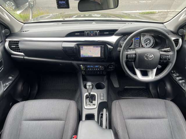 Toyota Hilux 7