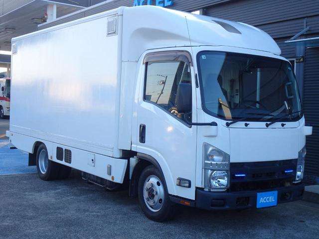 Isuzu Elf 12