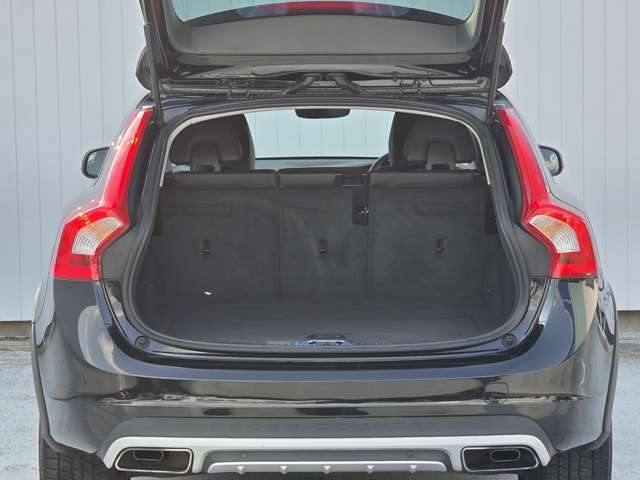 Volvo V60 Cross Country 8