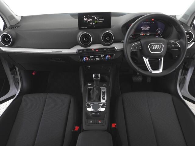 Audi Q2 12