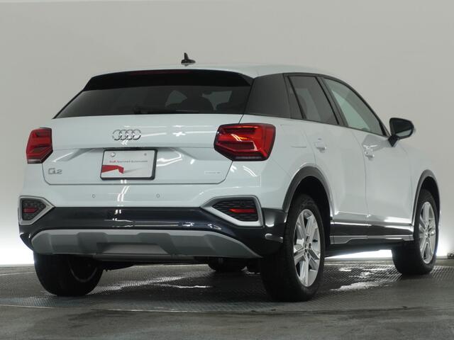 Audi Q2 10