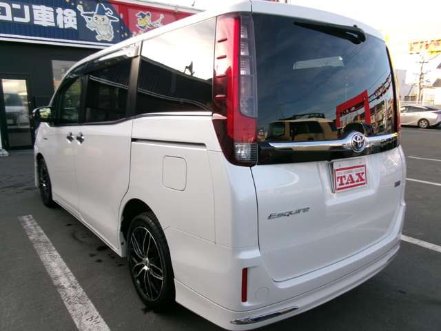 Toyota Esquire 7