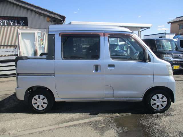 Daihatsu Hijet Deck Van 9
