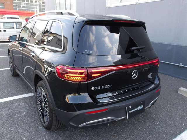 Mercedes-Benz EQB 3