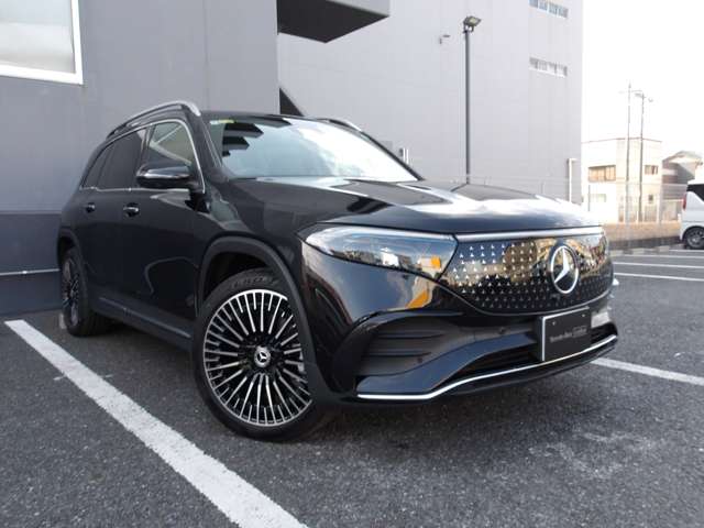 Mercedes-Benz EQB 9