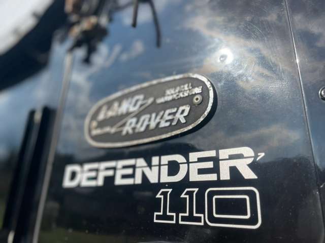 Land Rover Defender 12