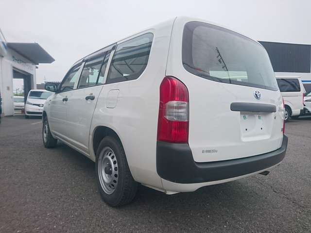 Toyota Succeed Van 11