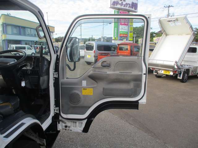 Isuzu Elf 10