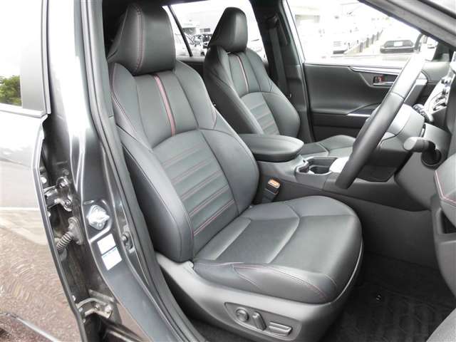 Toyota RAV4 PHV 11
