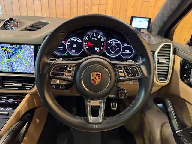 Porsche Cayenne Coupe 12