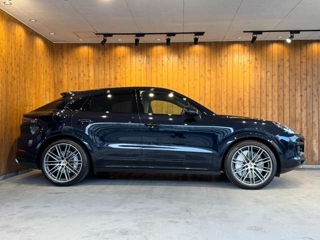 Porsche Cayenne Coupe 4