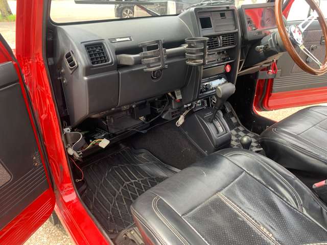Suzuki Jimny 12