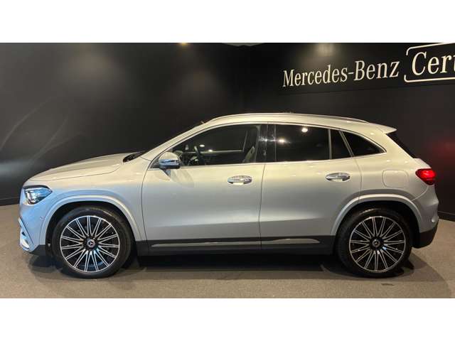 Mercedes-Benz GLA-Class 2