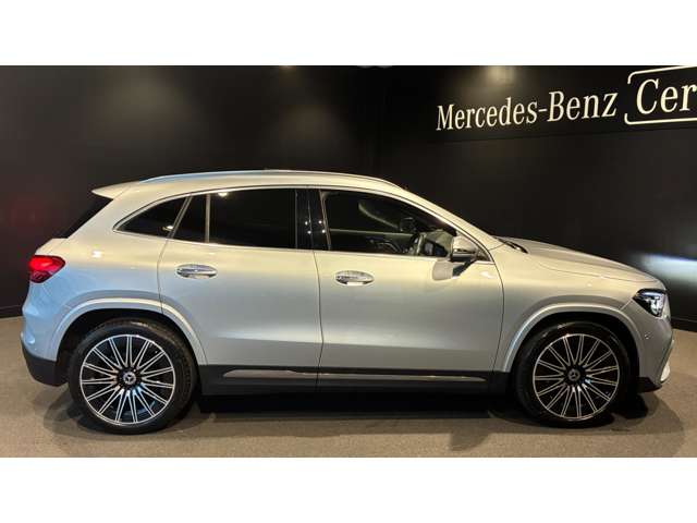 Mercedes-Benz GLA-Class 5