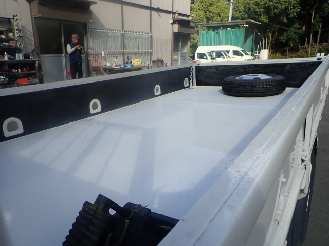 Hino Dutro 12