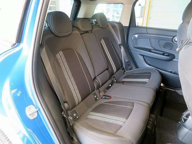 MINI Crossover 7