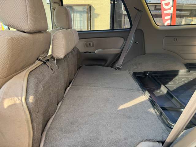 Toyota Hilux Surf 12