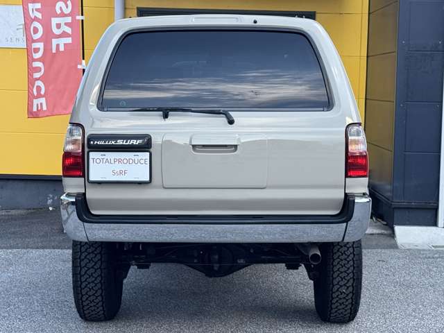 Toyota Hilux Surf 4