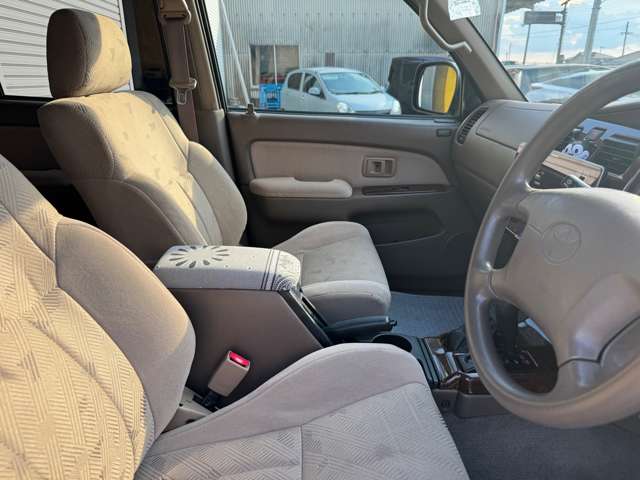 Toyota Hilux Surf 8