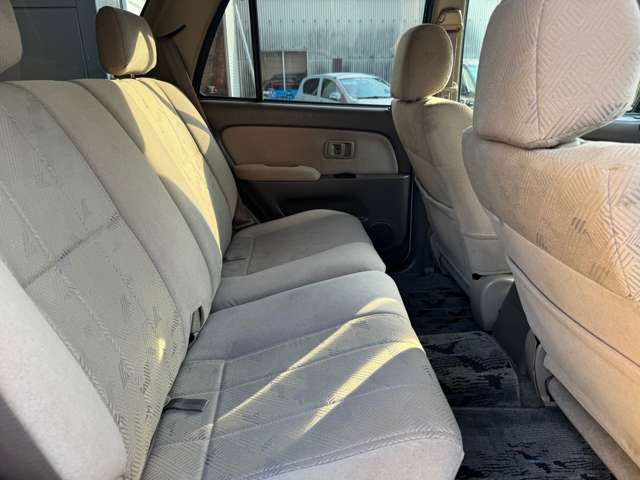 Toyota Hilux Surf 10