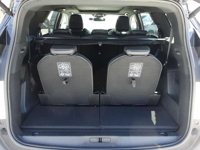 Peugeot 5008 9