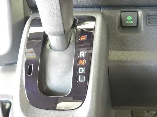 Honda N-VAN 9