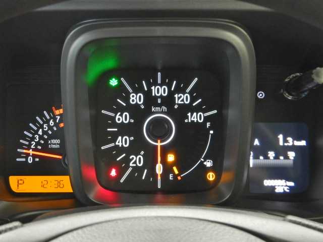 Honda N-VAN 10