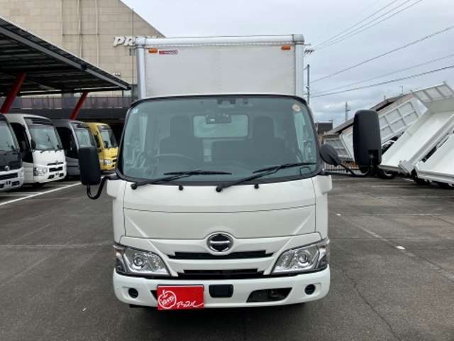 Hino Dutro 5