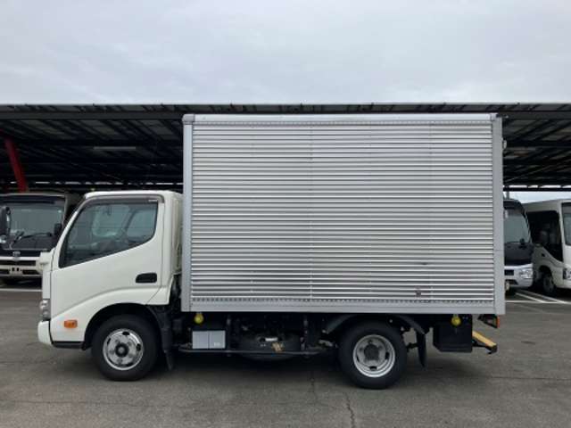 Hino Dutro 7