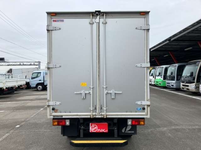 Hino Dutro 8