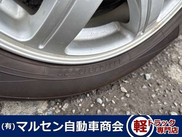 Daihatsu Hijet Deck Van 11